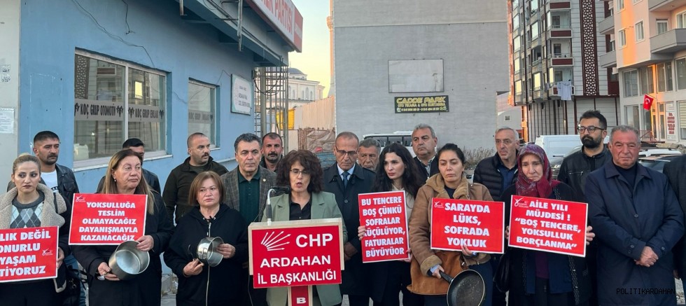 CHP’li kadınlardan “geçinemiyoruz” eylemi! Güzel geçinen başkanlarda destek verdi!