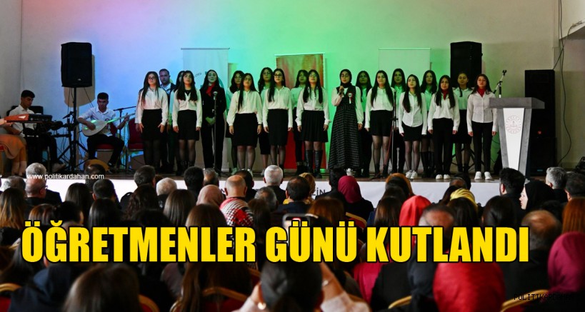 ÖĞRETMENLER GÜNÜ TÖRENLE KUTLANDI